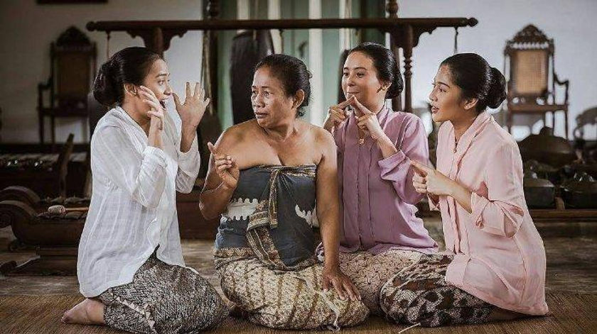 Evolusi Aksen Renda Pada Kebaya Indonesia
